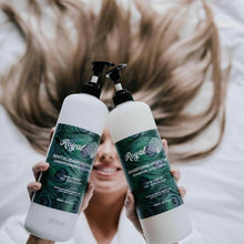 Load image into Gallery viewer, Royal 1 Litre 🇨🇦⚜️